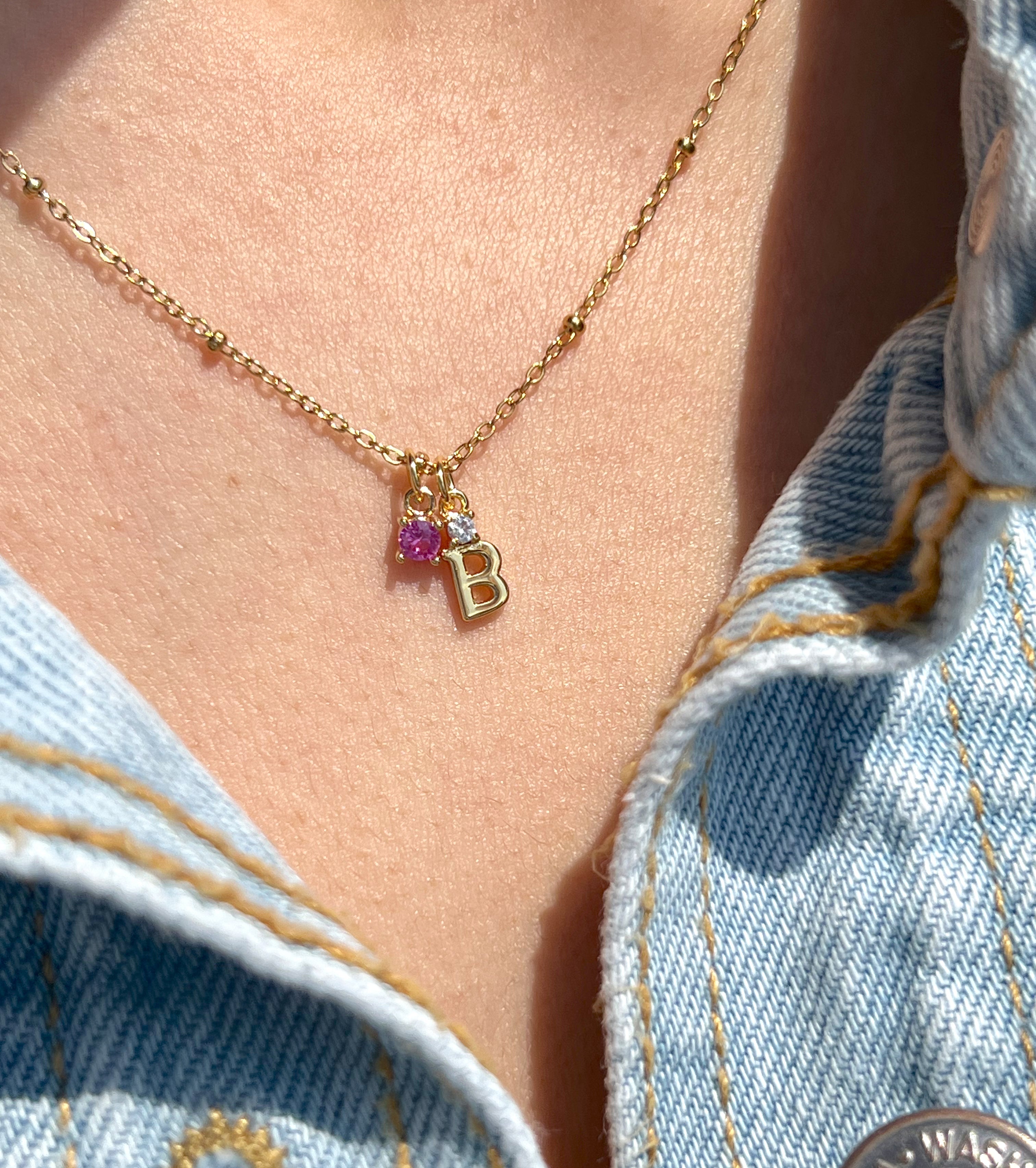 Halskette mit Initialen-Charm